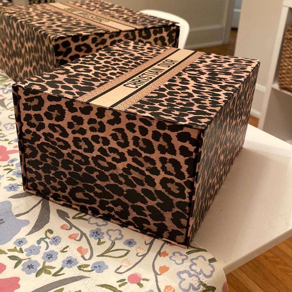 Dior magnetic gift box